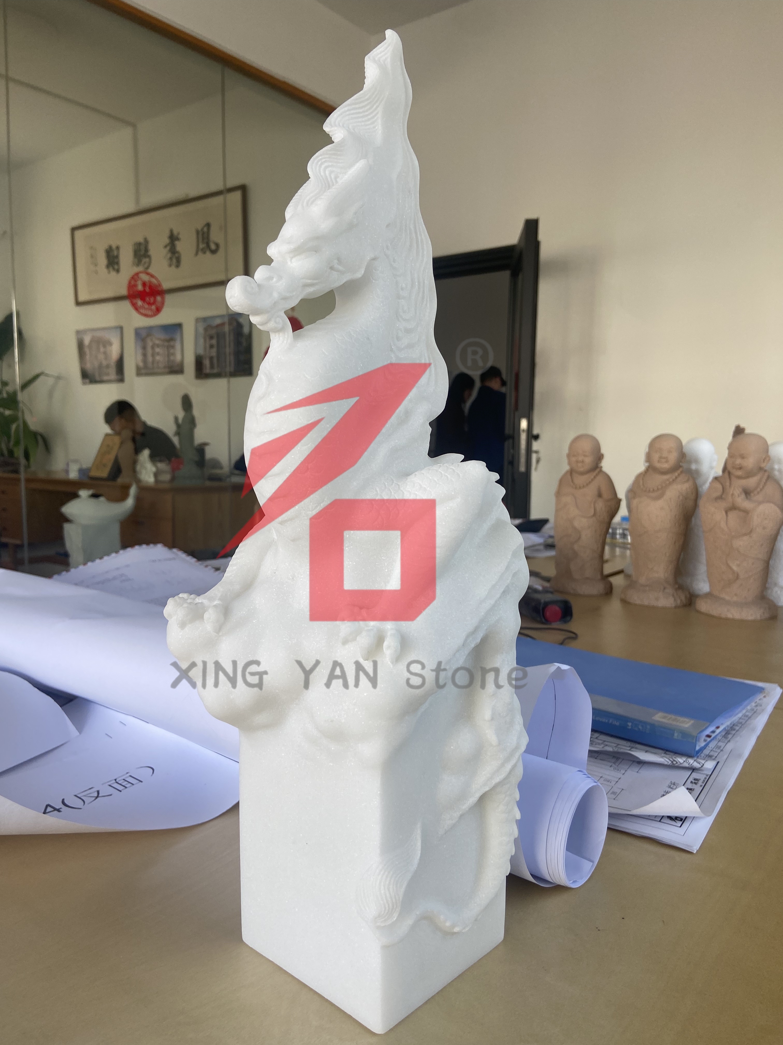 चीनी शैली की पत्थर की नक्काशी यूरोपीय और अमेरिकी स्मारक बाजारों में लोकप्रियता हासिल कर रही है